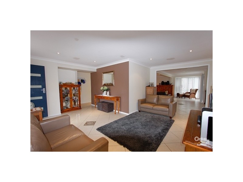 16 Lindale Way, Lakelands NSW 2282