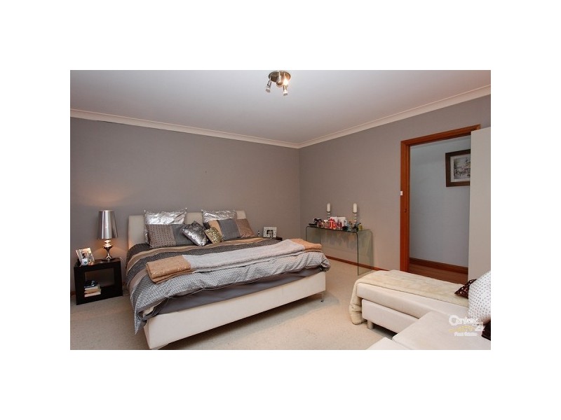 13 Yerambla Close, Eleebana NSW 2282