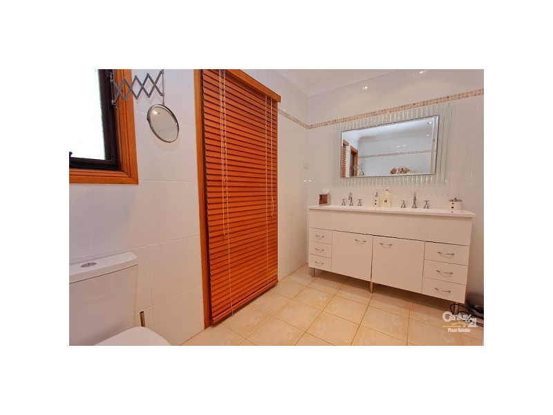 13 Yerambla Close, Eleebana NSW 2282
