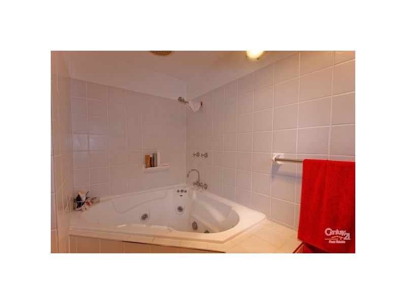 16 Andrew Road, Valentine NSW 2280
