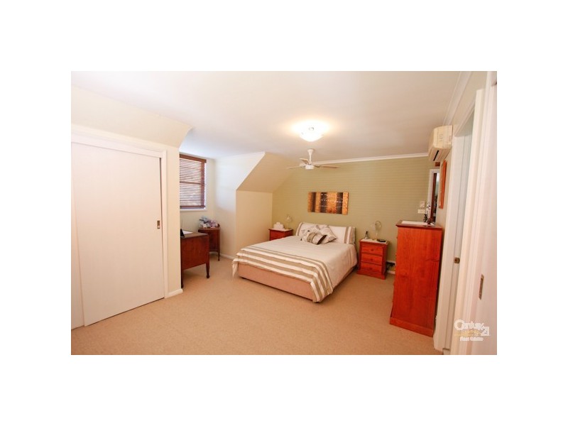 44 Lindeman Close, Eleebana NSW 2282