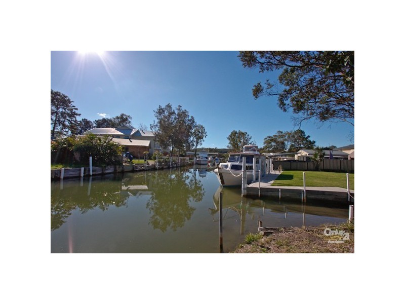 7 St Johns Drive, Croudace Bay NSW 2280