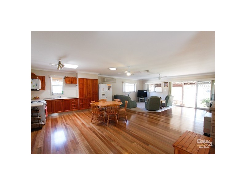 7 St Johns Drive, Croudace Bay NSW 2280