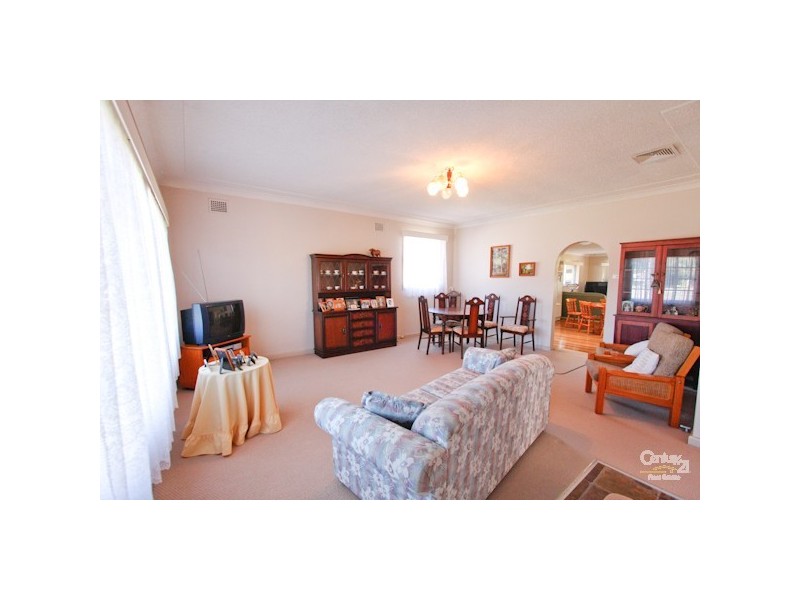 7 St Johns Drive, Croudace Bay NSW 2280