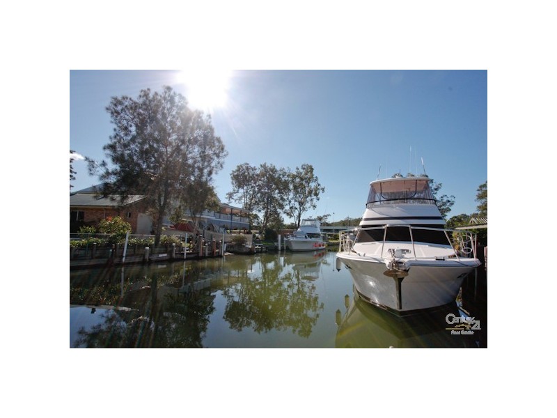7 St Johns Drive, Croudace Bay NSW 2280