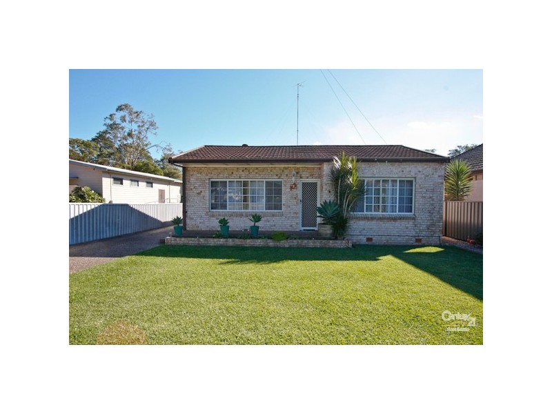 7 St Johns Drive, Croudace Bay NSW 2280