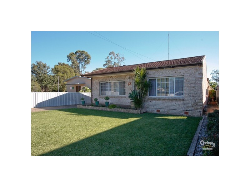 7 St Johns Drive, Croudace Bay NSW 2280