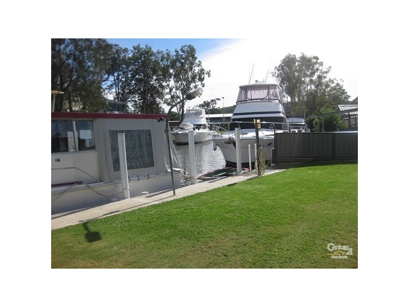 7 St Johns Drive, Croudace Bay NSW 2280