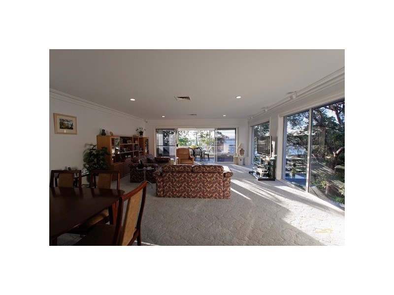 26 Bareki Road, Eleebana NSW 2282