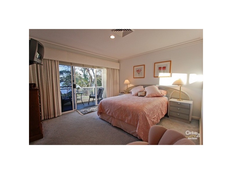26 Bareki Road, Eleebana NSW 2282