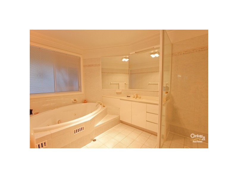26 Bareki Road, Eleebana NSW 2282