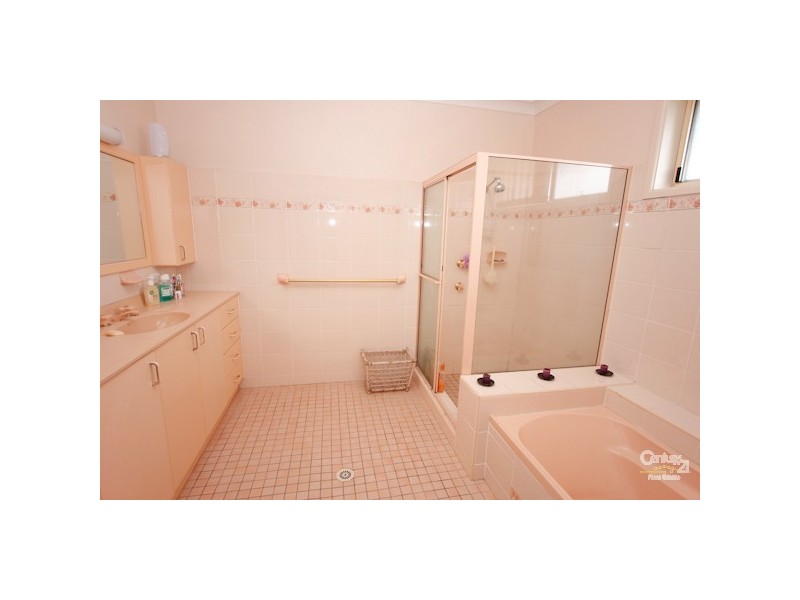 2 Sharp Street, Belmont NSW 2280