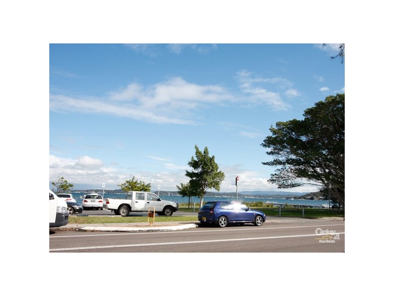 42 Brooks Parade, Belmont NSW 2280