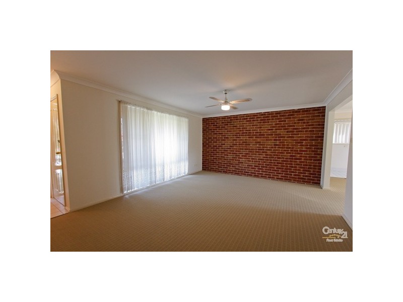 2/9 Buckingham Street, Valentine NSW 2280