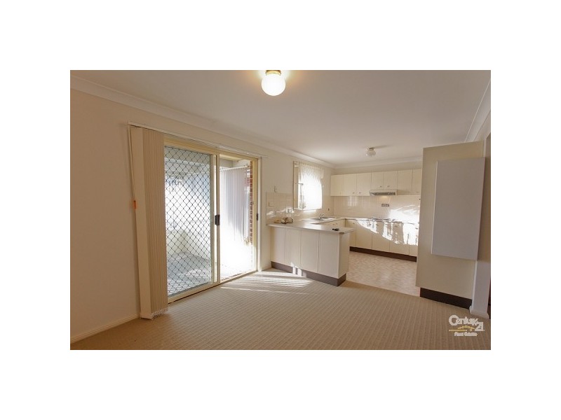 2/9 Buckingham Street, Valentine NSW 2280