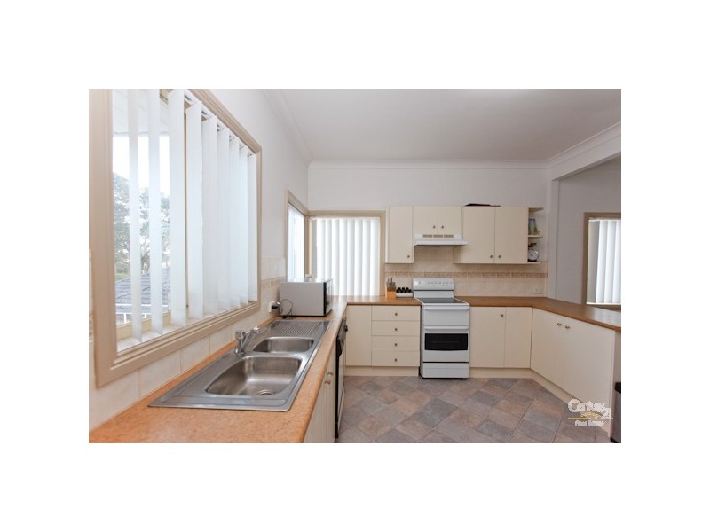 106 Old Belmont Road, Belmont North NSW 2280