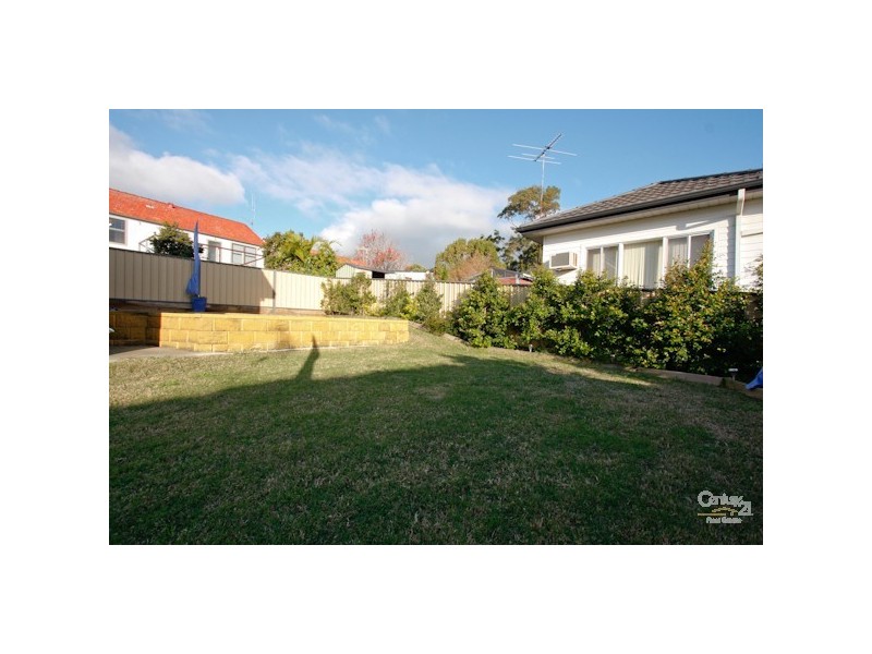 106 Old Belmont Road, Belmont North NSW 2280
