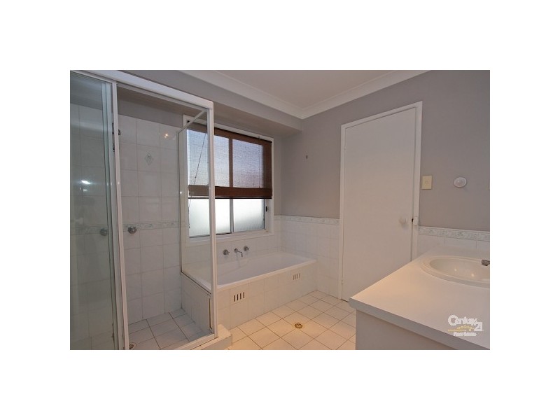 16 Angophora Close, Mount Hutton NSW 2290