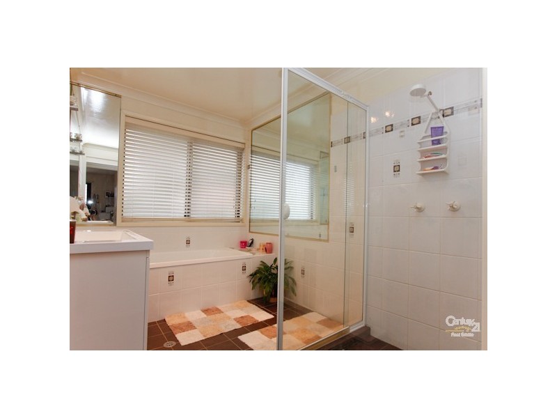 1 Croft Road, Eleebana NSW 2282