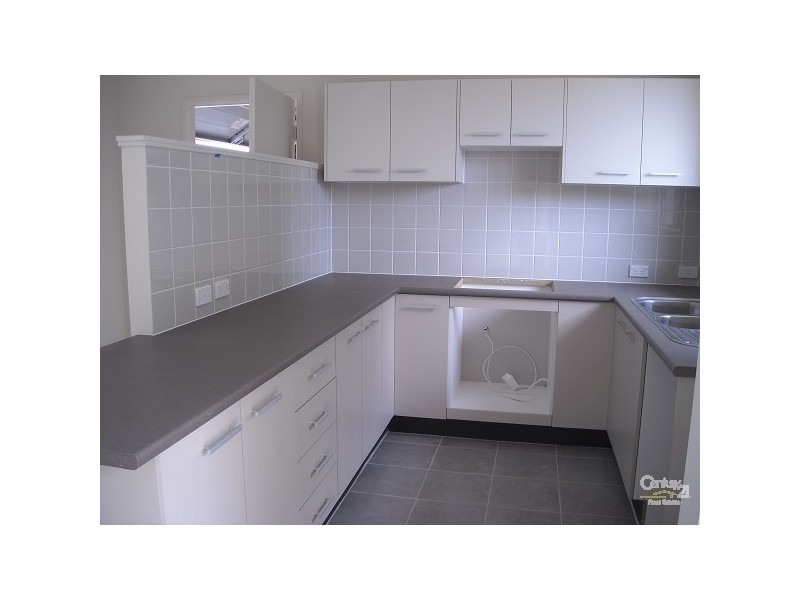 2/30 Helen Street, Mount Hutton NSW 2290