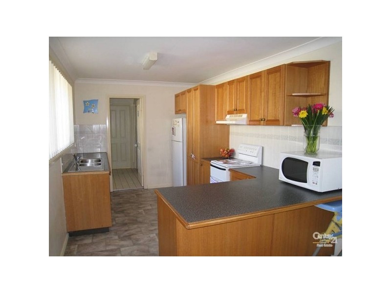 17 Calancra Avenue, Cameron Park NSW 2285