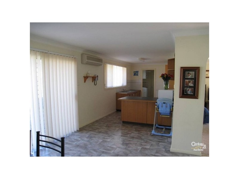 17 Calancra Avenue, Cameron Park NSW 2285