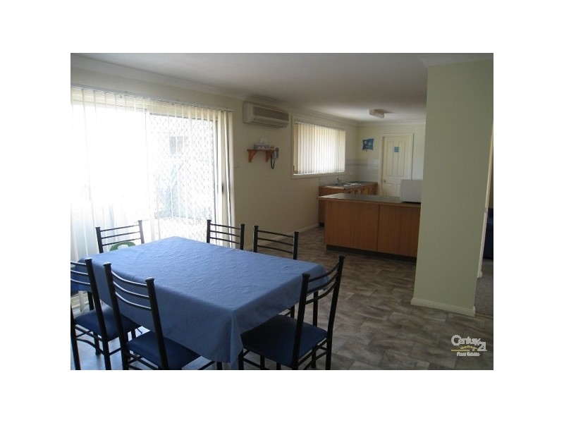 17 Calancra Avenue, Cameron Park NSW 2285