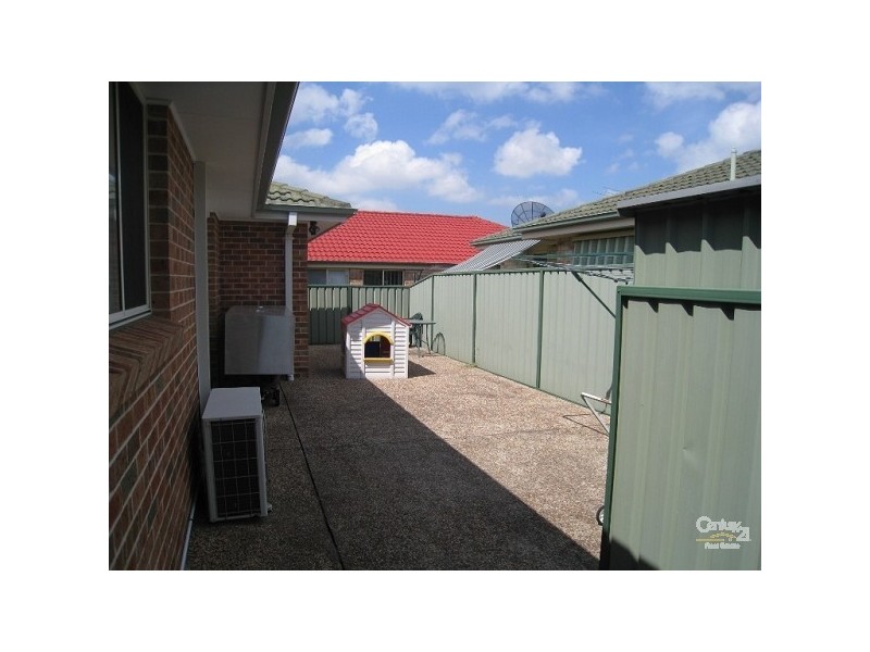 17 Calancra Avenue, Cameron Park NSW 2285