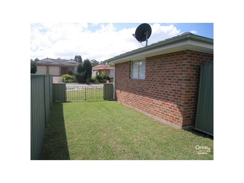 17 Calancra Avenue, Cameron Park NSW 2285