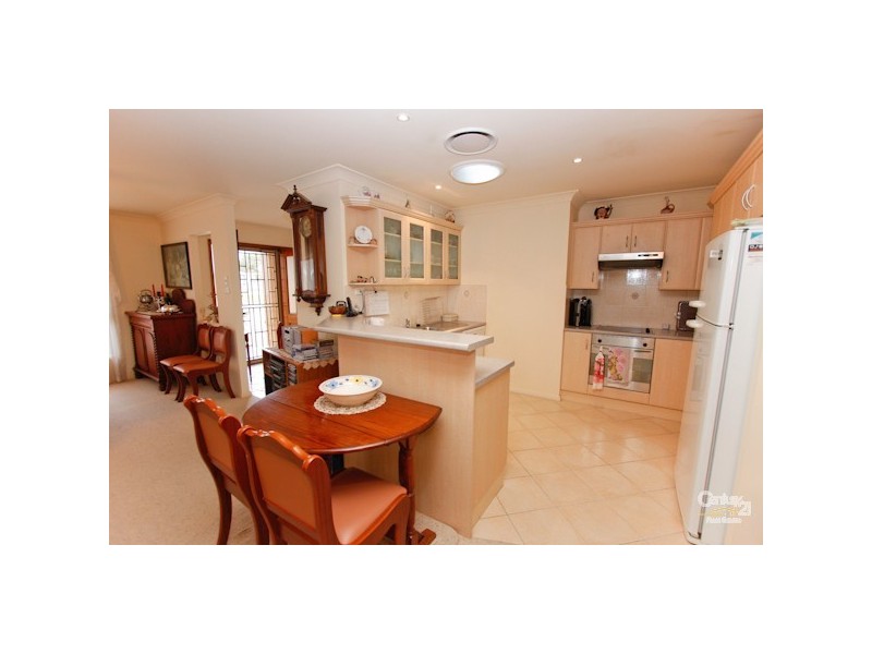 2/41 Martin Street, Warners Bay NSW 2282