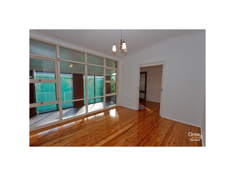 15 Werona Crescent, Valentine NSW 2280