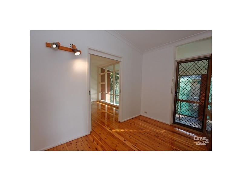 15 Werona Crescent, Valentine NSW 2280