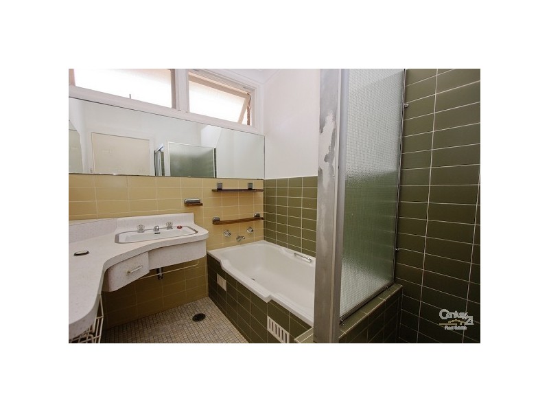 15 Werona Crescent, Valentine NSW 2280