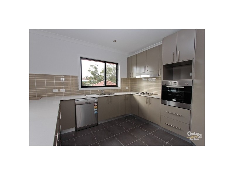 1/43 Jones Avenue, Warners Bay NSW 2282