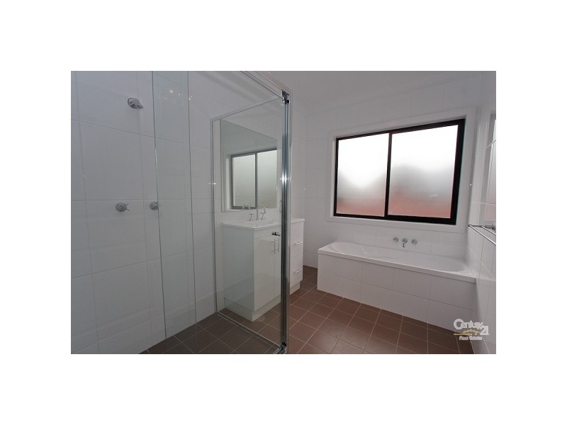 1/43 Jones Avenue, Warners Bay NSW 2282