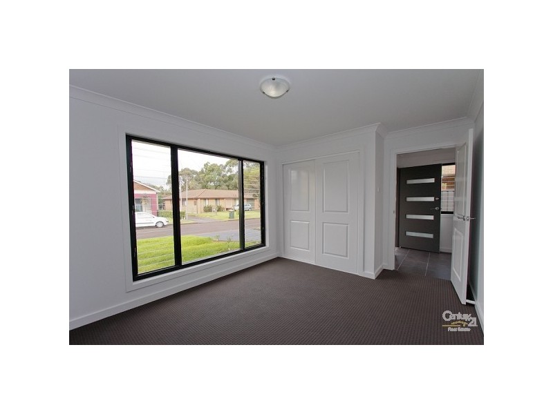 1/43 Jones Avenue, Warners Bay NSW 2282