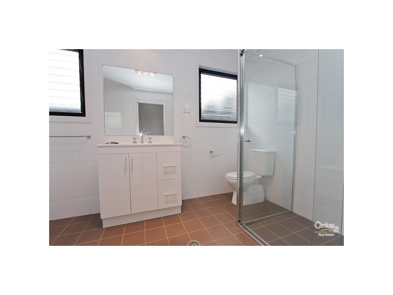 2/43 Jones Avenue, Warners Bay NSW 2282