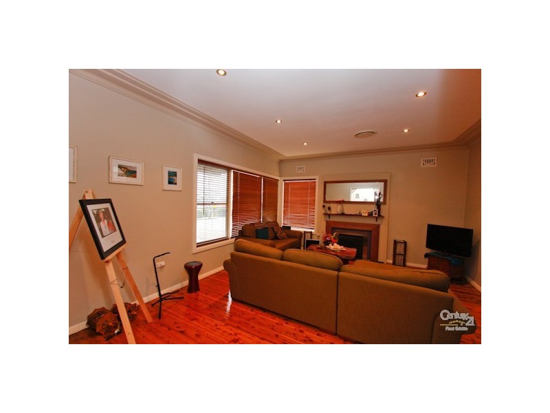 75 Bayview Street, Warners Bay NSW 2282
