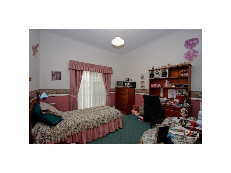 20 Wollundry Close, Eleebana NSW 2282
