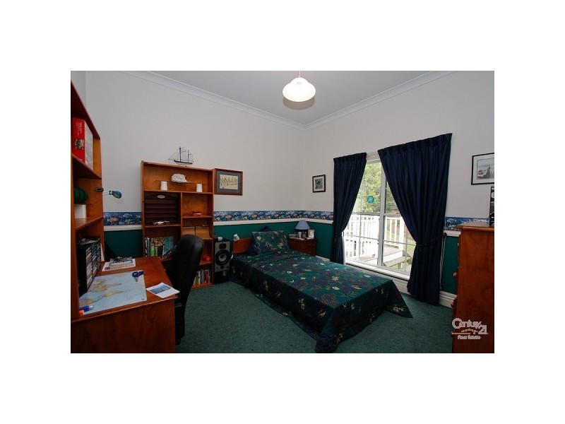 20 Wollundry Close, Eleebana NSW 2282
