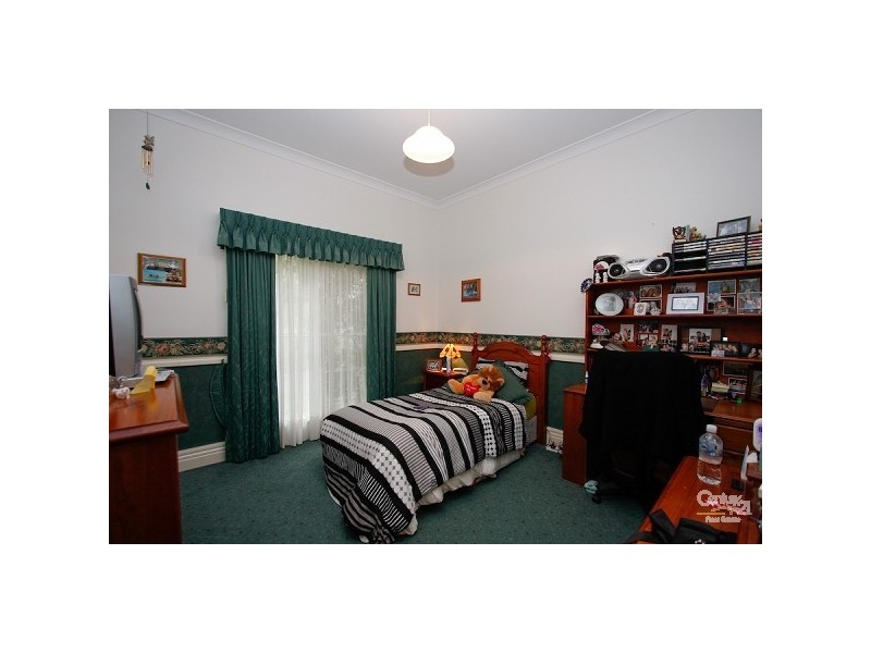 20 Wollundry Close, Eleebana NSW 2282