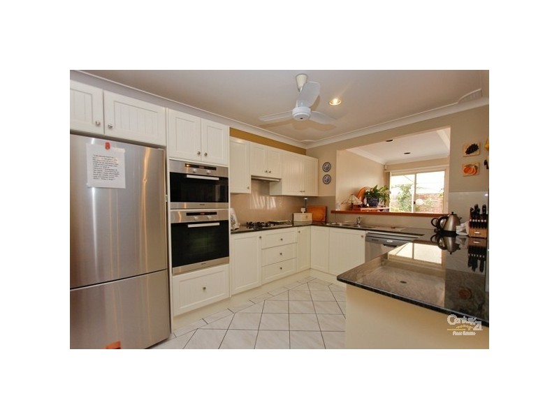 15 Parklea Avenue, Croudace Bay NSW 2280