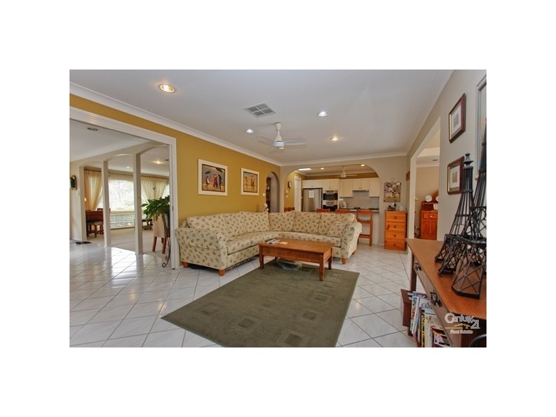 15 Parklea Avenue, Croudace Bay NSW 2280