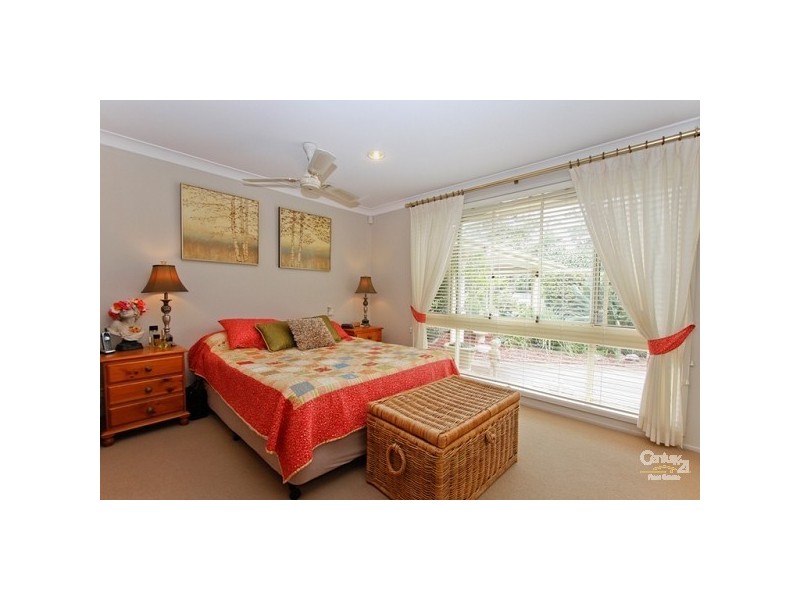15 Parklea Avenue, Croudace Bay NSW 2280