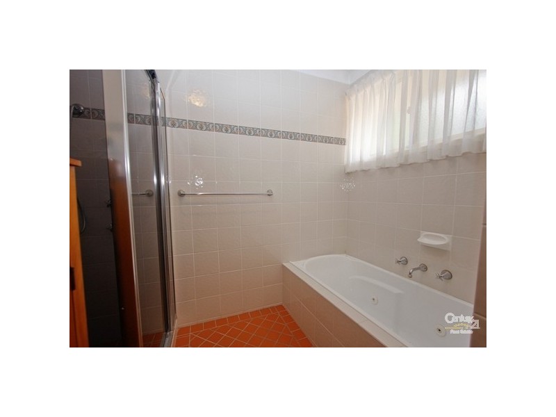 15 Parklea Avenue, Croudace Bay NSW 2280