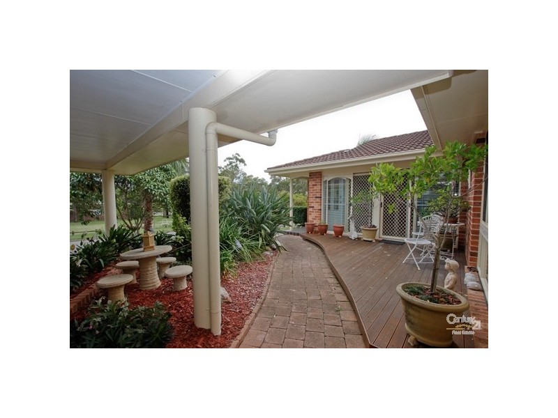 15 Parklea Avenue, Croudace Bay NSW 2280
