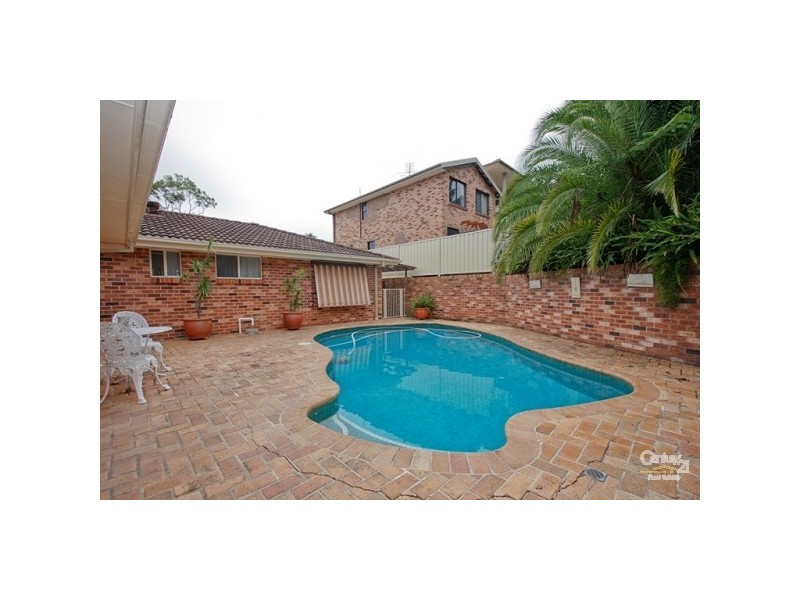 15 Parklea Avenue, Croudace Bay NSW 2280