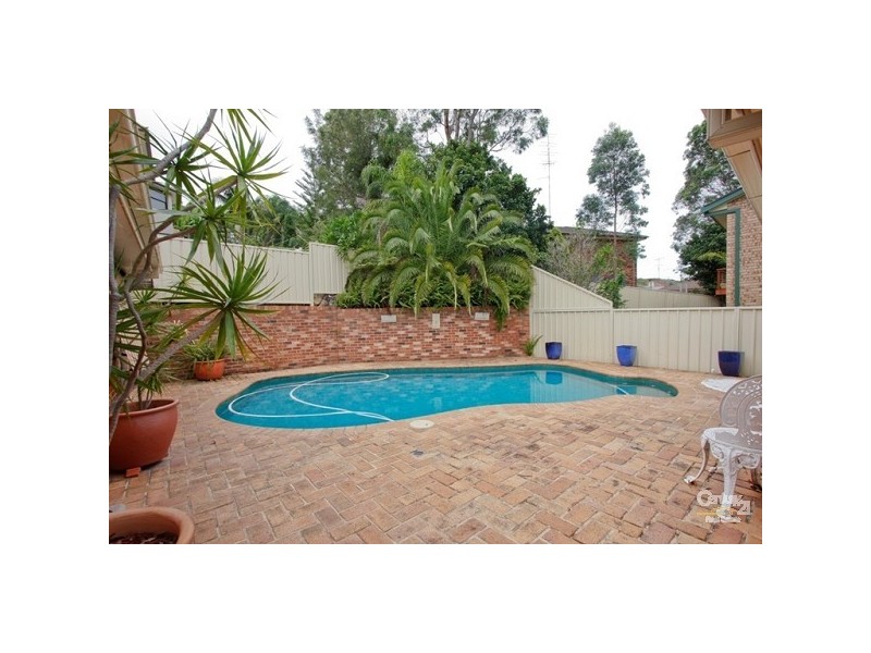 15 Parklea Avenue, Croudace Bay NSW 2280