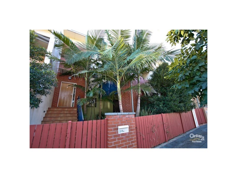 2/9 Howard Street, Warners Bay NSW 2282