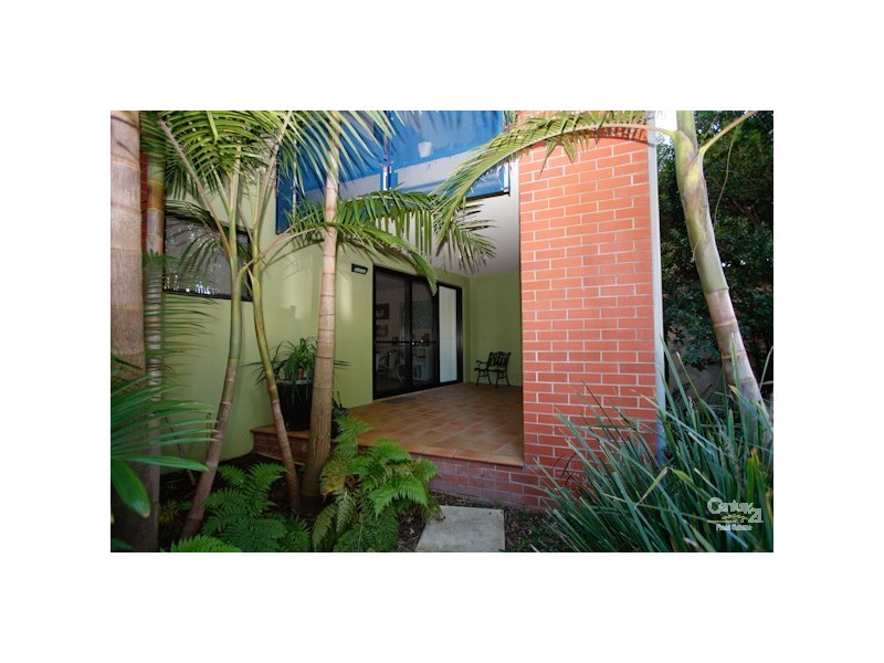 2/9 Howard Street, Warners Bay NSW 2282